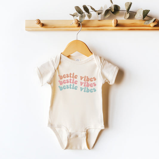 Bestie Vibes Wavy | Baby Graphic Short Sleeve Onesie
