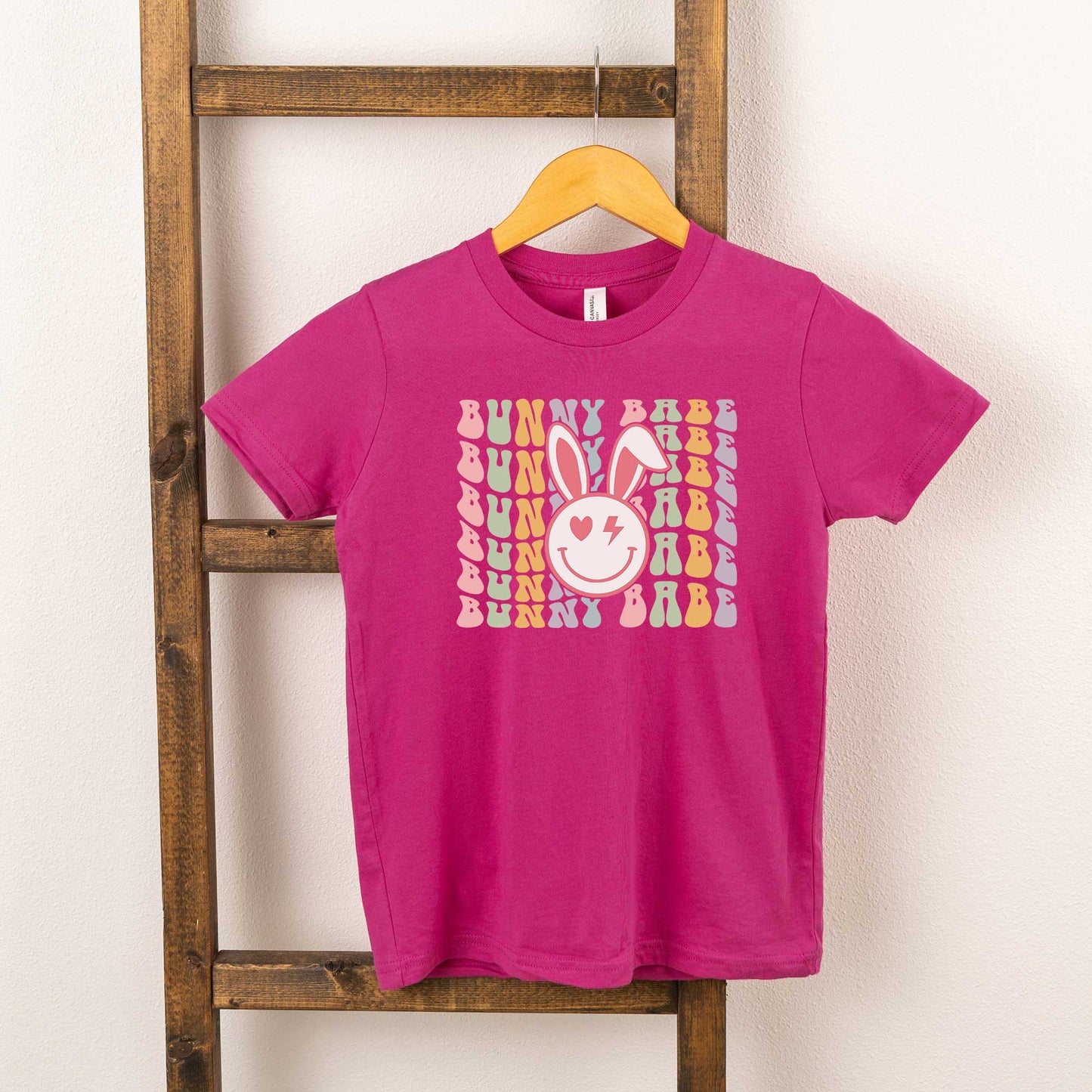 Bunny Babe Smiley Face | Youth Short Sleeve Crew Neck