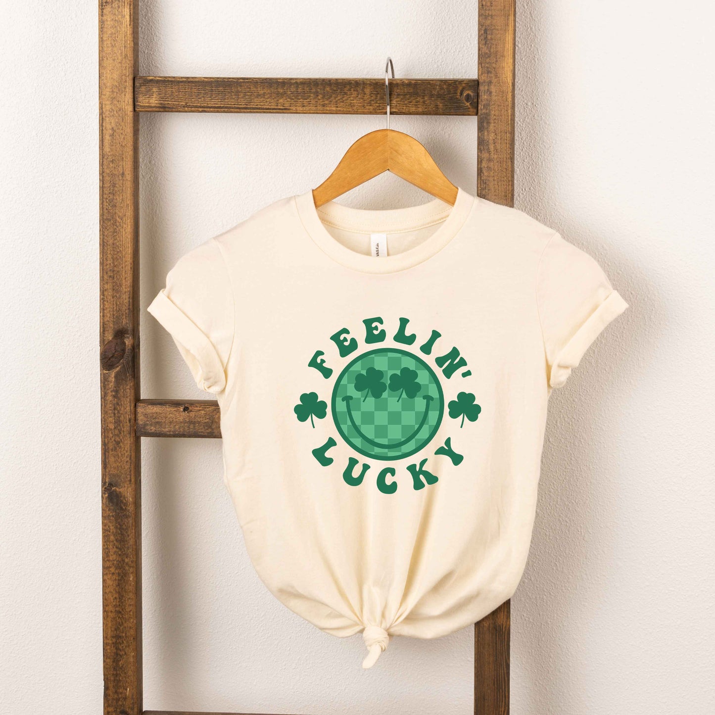 Feelin Lucky Checkered Smiley Face | Youth Short Sleeve Crew Neck