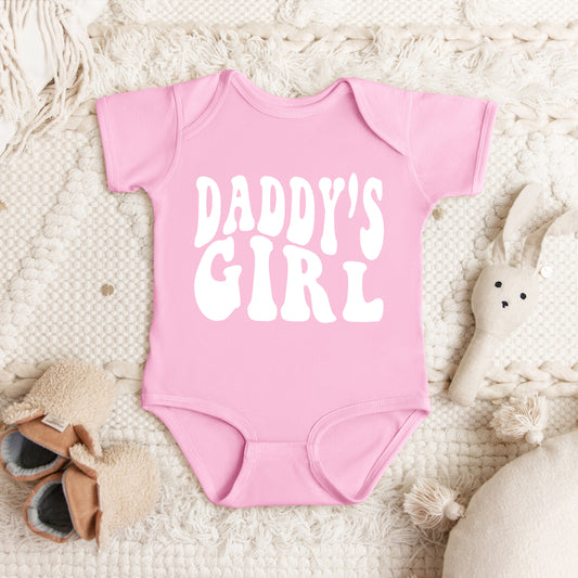 Daddy's Girl Wavy | Baby Graphic Short Sleeve Onesie